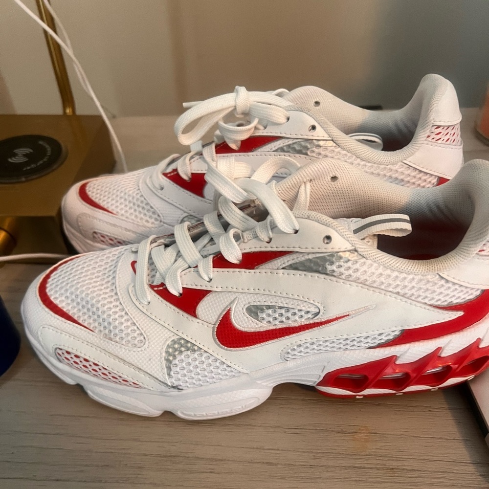R/W Nike Sneakers